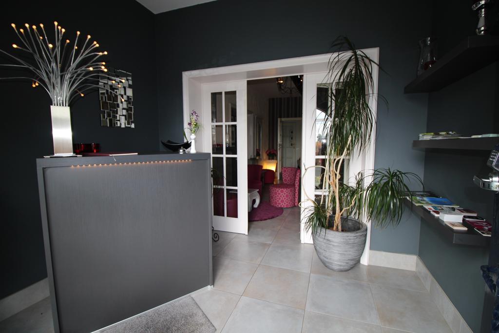 Les Alisiers Hotel Nadrin Екстериор снимка