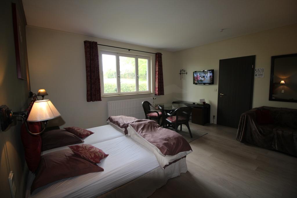 Les Alisiers Hotel Nadrin Стая снимка