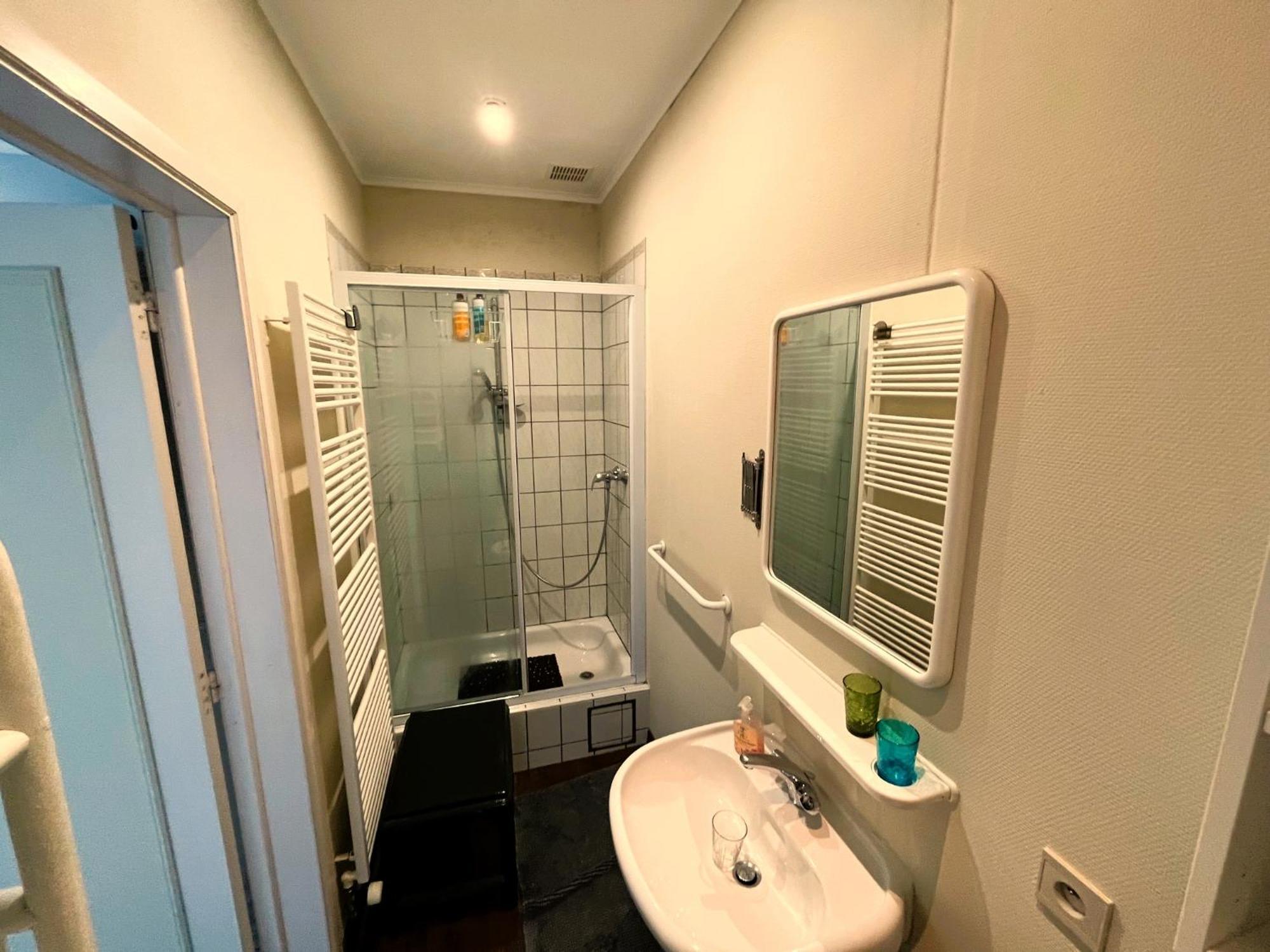 Les Alisiers Hotel Nadrin Екстериор снимка