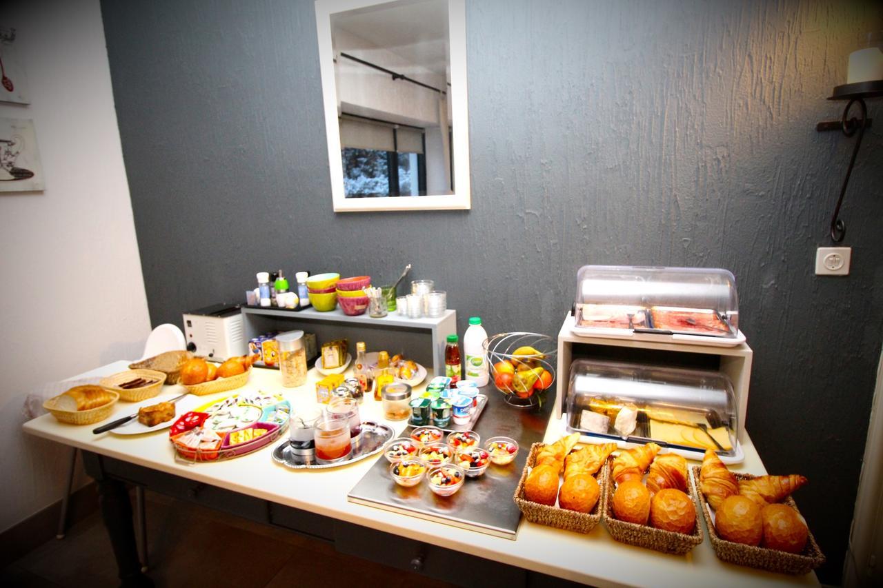 Les Alisiers Hotel Nadrin Екстериор снимка
